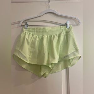 Lululemon Hotty Hot Shorts Low Rise Shorts 2.5”